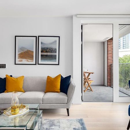 Two Bedroom Serviced Apartment With Balcony In Weymouth Building, Deacon Street Londra Esterno foto
