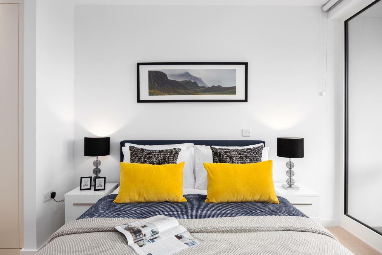 Two Bedroom Serviced Apartment With Balcony In Weymouth Building, Deacon Street Londra Esterno foto