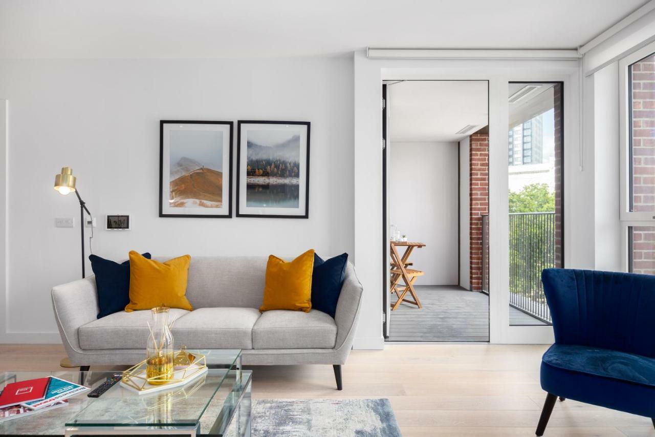Two Bedroom Serviced Apartment With Balcony In Weymouth Building, Deacon Street Londra Esterno foto