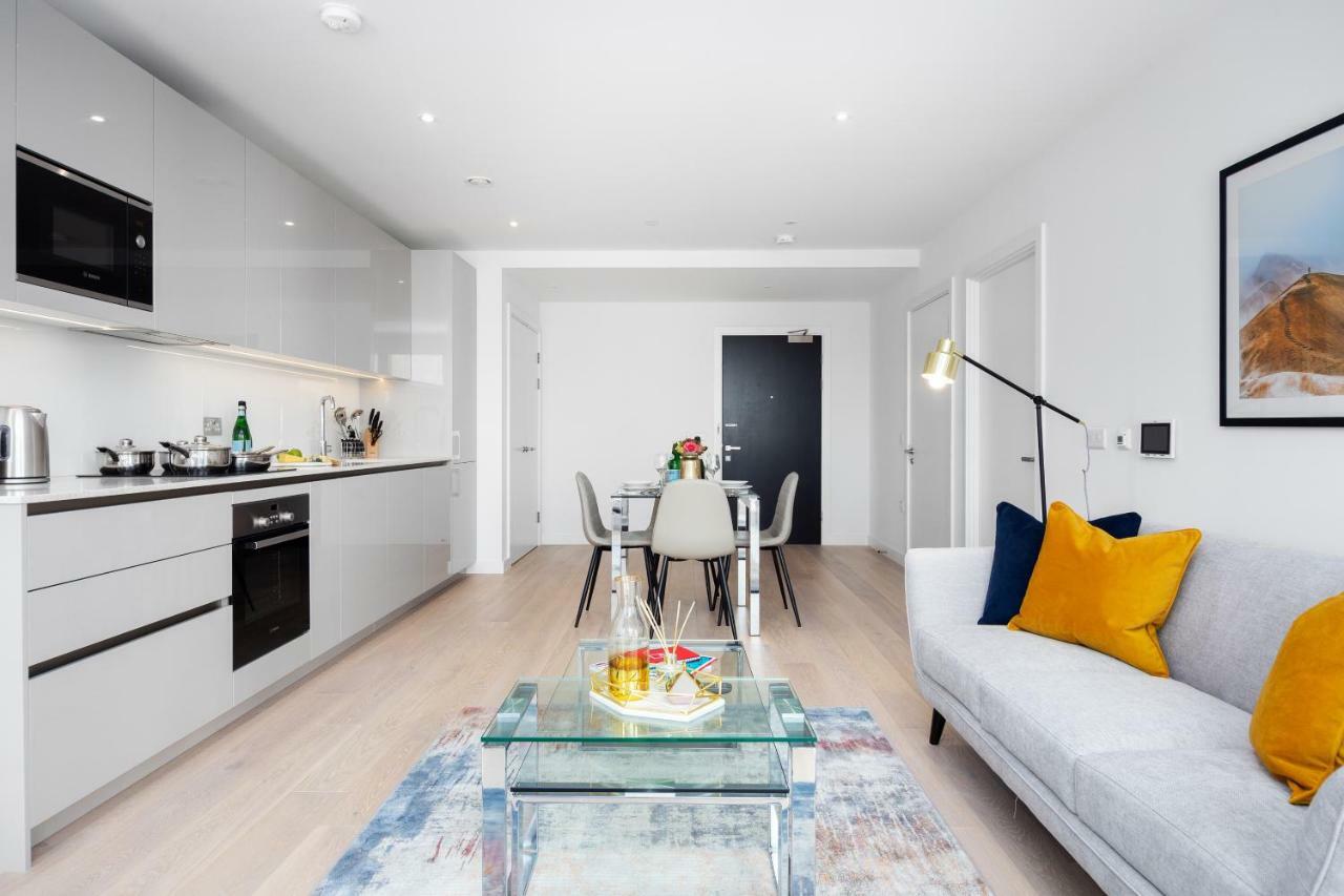 Two Bedroom Serviced Apartment With Balcony In Weymouth Building, Deacon Street Londra Esterno foto